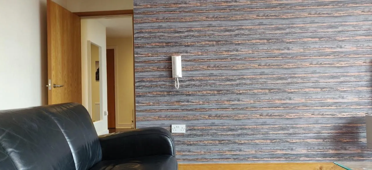 Modern 2 Bed Apartment With Balcony 벨파스트 0*,  영국